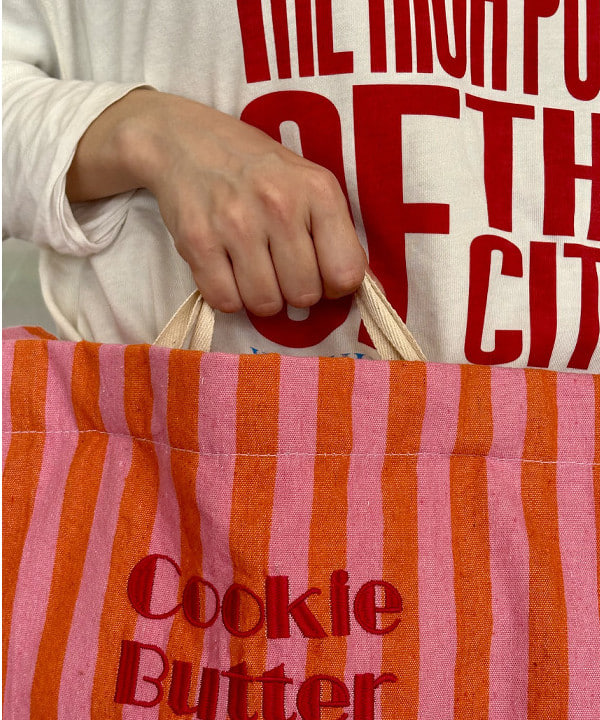 みりさんの「マドラス チェック ネクタイ」を使ったコーディネート