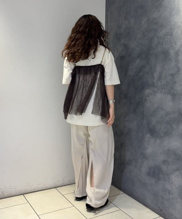 モモさんの「BEAMS WOMEN｜maturely / リサイクル アムンゼン シャーリング アンド スリット パンツ」を使ったコーディネート