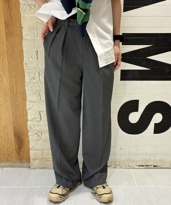 マツミヤさんの「BEAMS WOMEN｜【別注】FRED PERRY / Broad Short Sleeve Shirts」を使ったコーディネート