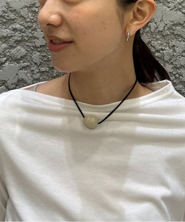 ササキさんの「BEAMS WOMEN｜アシメ ネック ドレープ」を使ったコーディネート