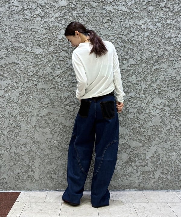 ササキさんの「BEAMS WOMEN｜アシメ ネック ドレープ」を使ったコーディネート