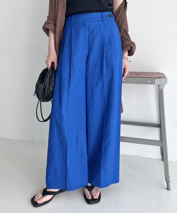 隈元 楓さんの「BEAMS WOMEN｜シンプル リネン ワイドパンツ .M」を使ったコーディネート