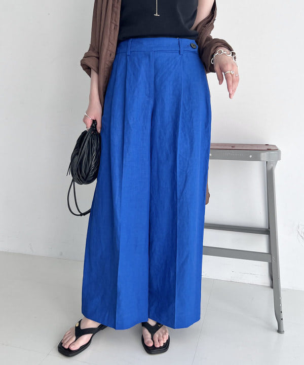 隈元 楓さんの「BEAMS WOMEN｜シンプル リネン ワイドパンツ .M」を使ったコーディネート