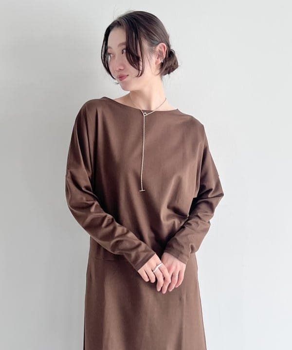隈元 楓さんの「BEAMS WOMEN｜【別注】スタイリスト佐藤佳菜子 &times; SLOANE / 淑女のロンT ワンピース」を使ったコーディネート