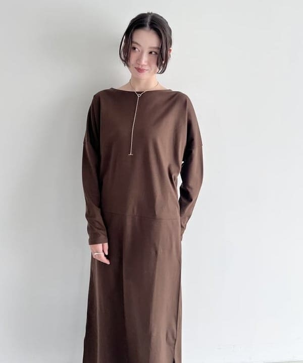 隈元 楓さんの「BEAMS WOMEN｜【別注】スタイリスト佐藤佳菜子 &times; SLOANE / 淑女のロンT ワンピース」を使ったコーディネート