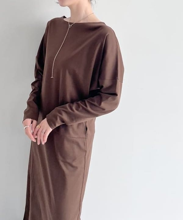 隈元 楓さんの「BEAMS WOMEN｜【別注】スタイリスト佐藤佳菜子 &times; SLOANE / 淑女のロンT ワンピース」を使ったコーディネート