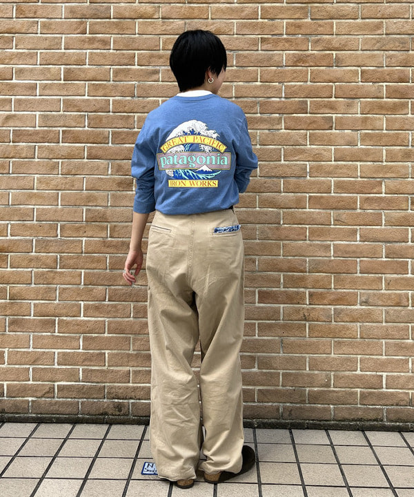 ミナミマリコさんの「BEAMS WOMEN｜【別注】HEAR MY NAME &times; maturely / ニュアンス チノ」を使ったコーディネート