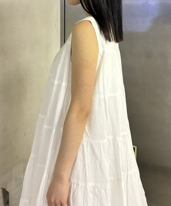 野村 美紅さんの「BEAMS WOMEN｜【別注】MARIHA / ミューズのワンピース ショート ソリッド」を使ったコーディネート