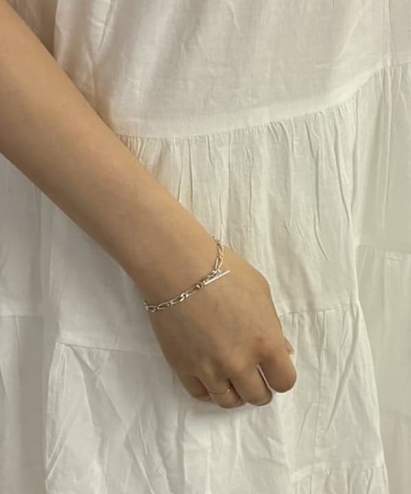 野村 美紅さんの「BEAMS WOMEN｜【別注】MARIHA / ミューズのワンピース ショート ソリッド」を使ったコーディネート