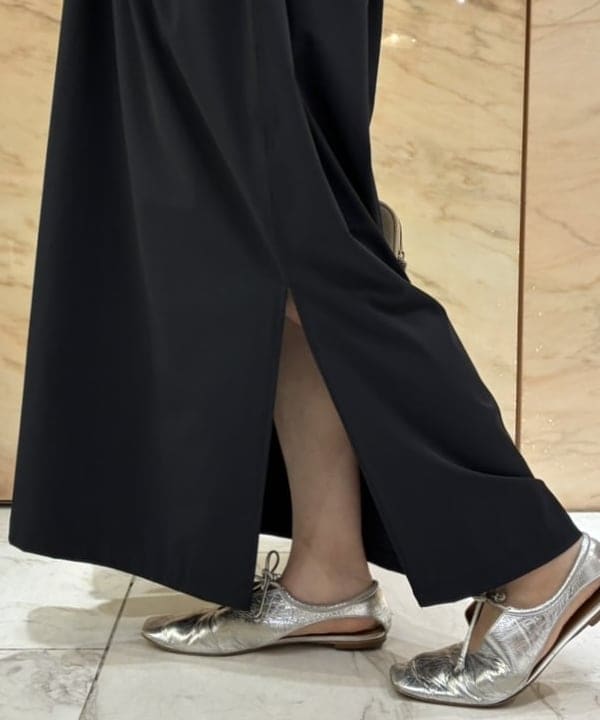 塚越 有紀さんの「BEAMS WOMEN｜リバーレース ブラウス」を使ったコーディネート