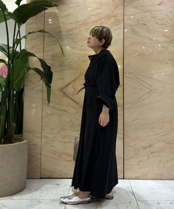 塚越 有紀さんの「BEAMS WOMEN｜リバーレース ブラウス」を使ったコーディネート