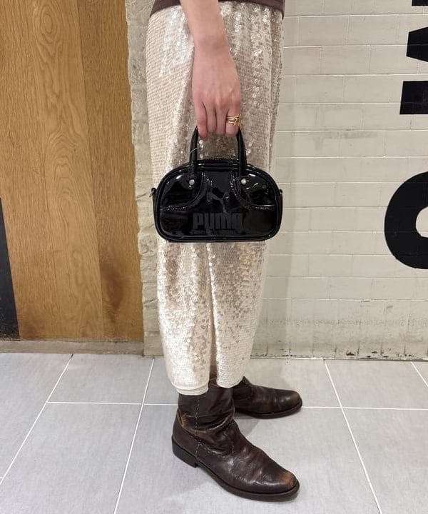 amaさんの「BEAMS WOMEN｜PUMA / 1976 マイクロ グリップ バッグ」を使ったコーディネート