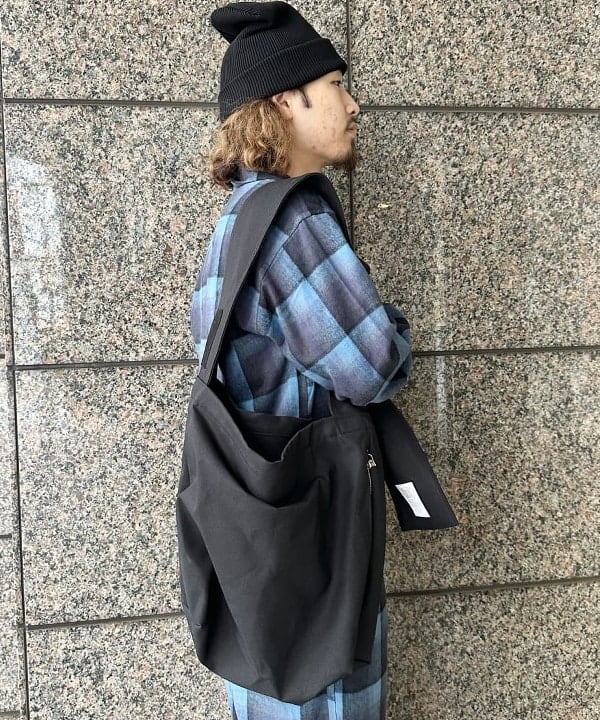 吉田 洸輝さんの「BEAMS WOMEN｜【別注】yorozu / TASUKI SHOULDER」を使ったコーディネート