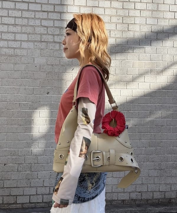 まゆちゃんさんの「BEAMS WOMEN｜スタッズ ベルト バッグ」を使ったコーディネート