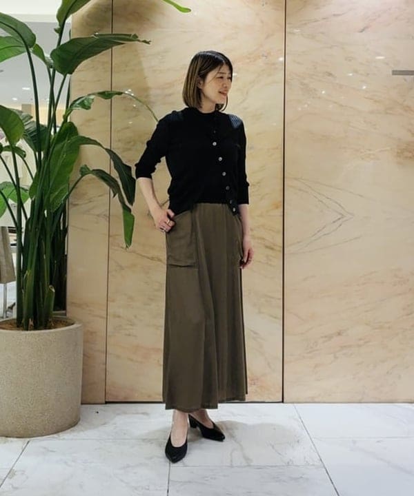 岩沢 珠代さんの「BEAMS WOMEN｜SLOANE / 14ゲージ ワイドリブ カーディガン」を使ったコーディネート