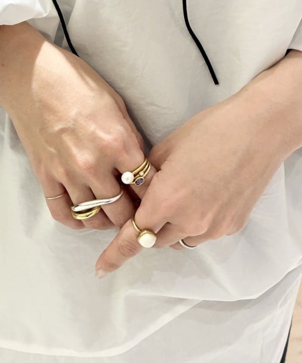 AONO SHIKAMAさんの「BEAMS WOMEN｜ギャザー ショルダー ブラウス」を使ったコーディネート