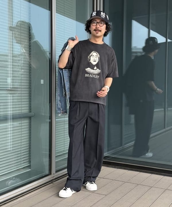 BAKU(東江 漠)さんの「BEAMS WOMEN｜ワイドストレート 2プリーツ  スラックス」を使ったコーディネート