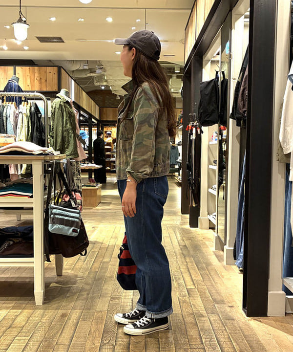 サイトウ　トモミさんの「BEAMS WOMEN｜ボーイ ベーシック ロングスリーブ」を使ったコーディネート