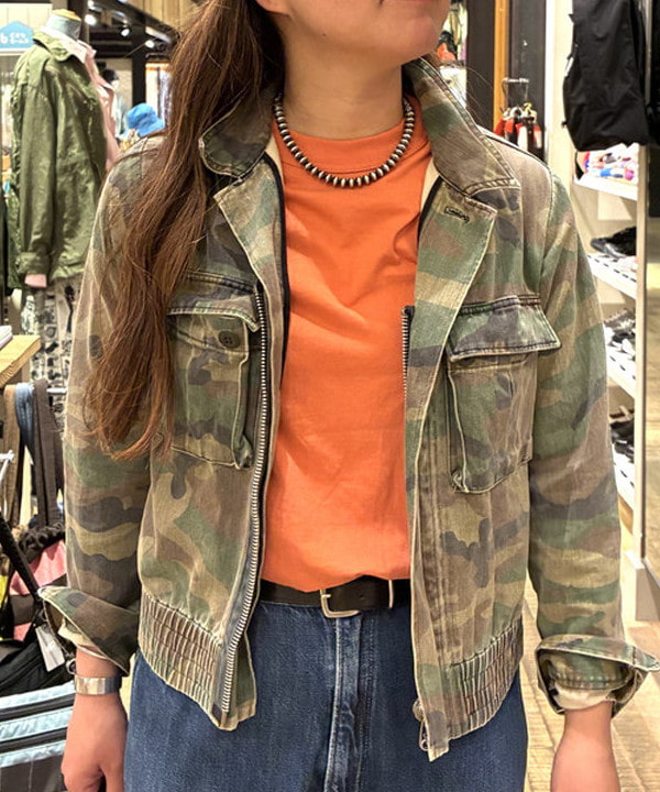 サイトウ　トモミさんの「BEAMS WOMEN｜ボーイ ベーシック ロングスリーブ」を使ったコーディネート