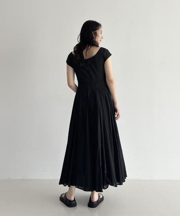 坂本 涼花さんの「BEAMS WOMEN｜MARIHA / 月の夢 ワンピース ソリッド」を使ったコーディネート