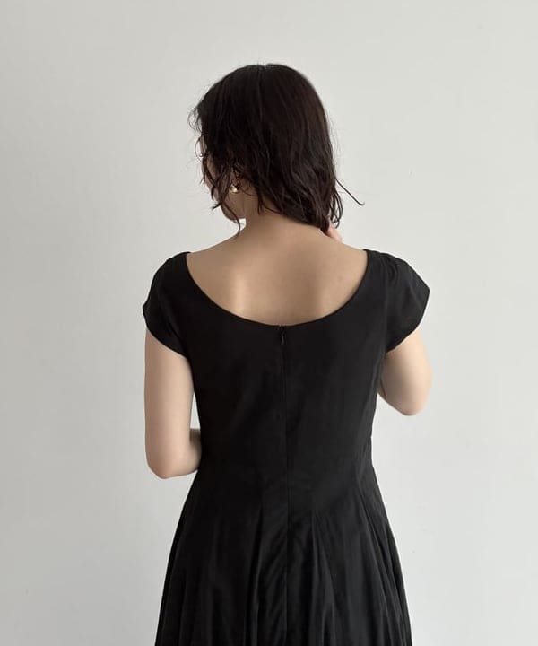 坂本 涼花さんの「BEAMS WOMEN｜MARIHA / 月の夢 ワンピース ソリッド」を使ったコーディネート