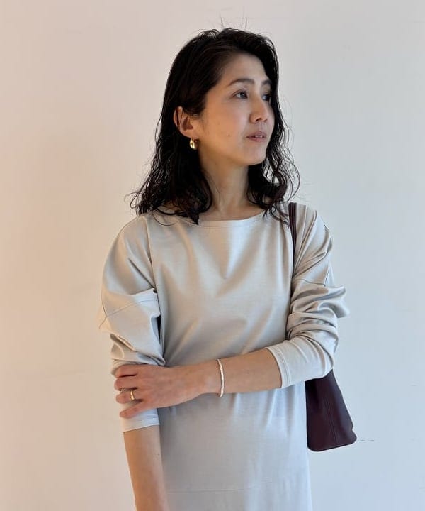 松元 晴佳さんの「BEAMS WOMEN｜【別注】スタイリスト佐藤佳菜子 &times; SLOANE / 淑女のロンT ワンピース」を使ったコーディネート