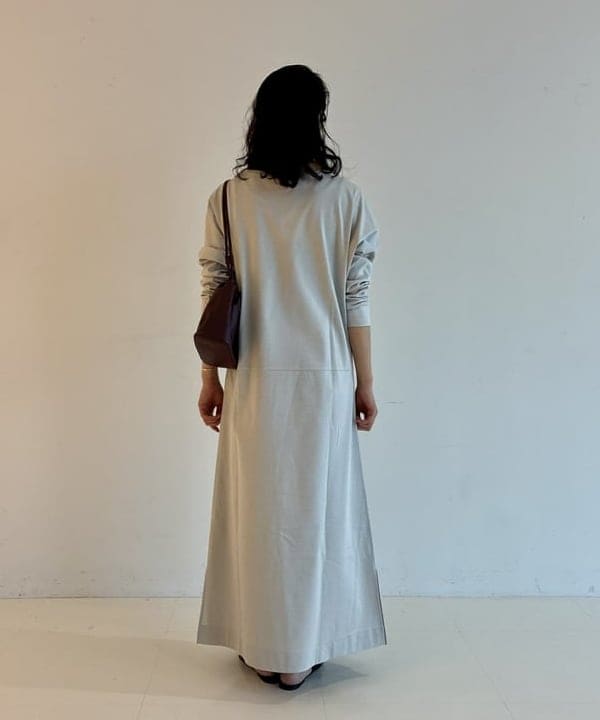 松元 晴佳さんの「BEAMS WOMEN｜【別注】スタイリスト佐藤佳菜子 &times; SLOANE / 淑女のロンT ワンピース」を使ったコーディネート