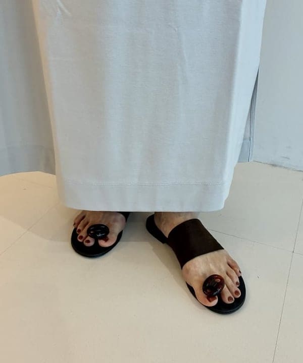 松元 晴佳さんの「BEAMS WOMEN｜【別注】スタイリスト佐藤佳菜子 &times; SLOANE / 淑女のロンT ワンピース」を使ったコーディネート