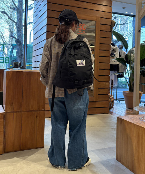 アベアミさんの「BEAMS WOMEN｜【別注】NEW ERA / MLB フレンチリネン キャップ」を使ったコーディネート