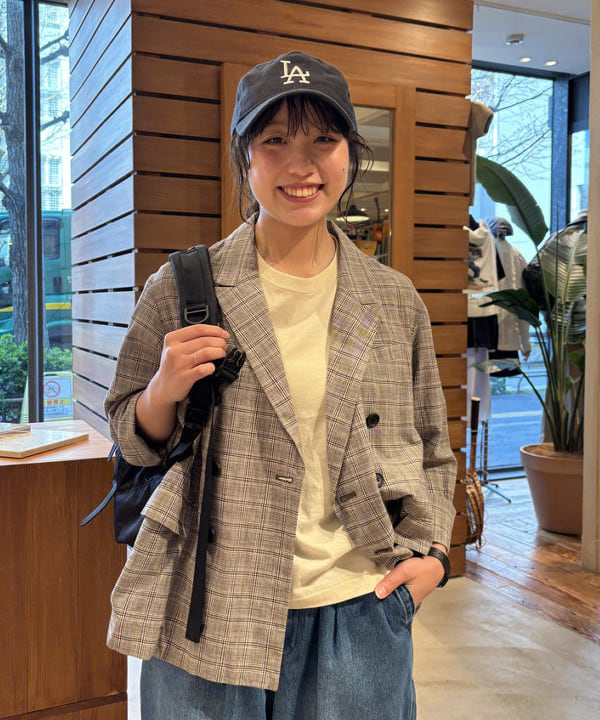 アベアミさんの「BEAMS WOMEN｜【別注】NEW ERA / MLB フレンチリネン キャップ」を使ったコーディネート