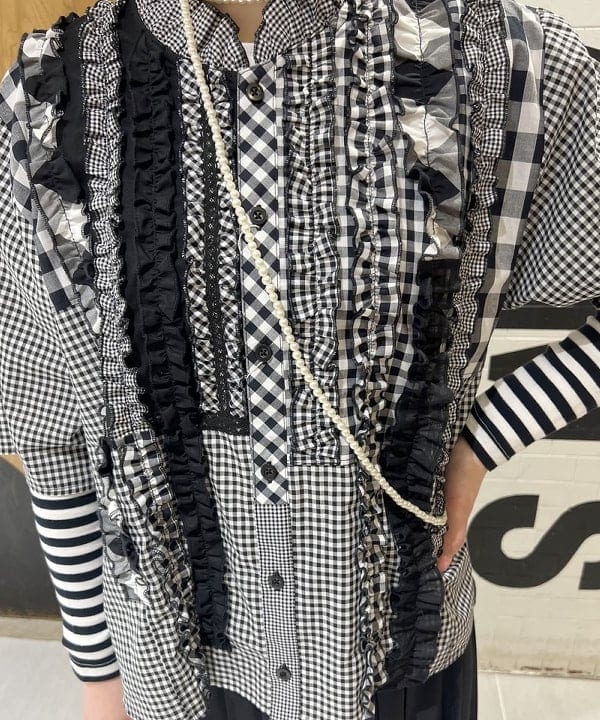 エノモト アミさんの「BEAMS WOMEN｜ミックス プリーツ スカート」を使ったコーディネート