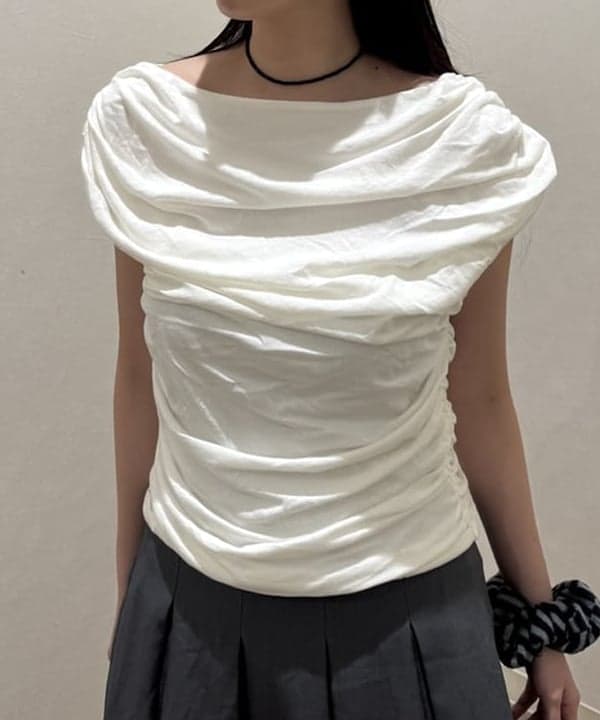 amiriさんの「BEAMS WOMEN｜ギャザー ドレープ Tシャツ」を使ったコーディネート