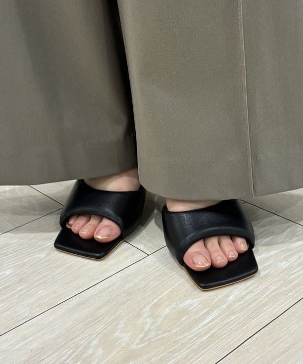 菜月さんの「BEAMS WOMEN｜トリコット イージーパンツ」を使ったコーディネート