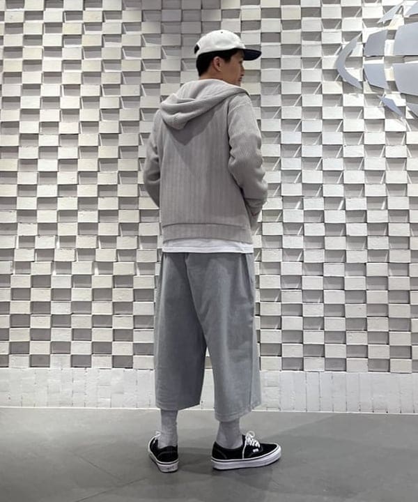 BANさんの「BEAMS WOMEN｜メッシュ ジップアップ フーディ【リラックスフィット】」を使ったコーディネート