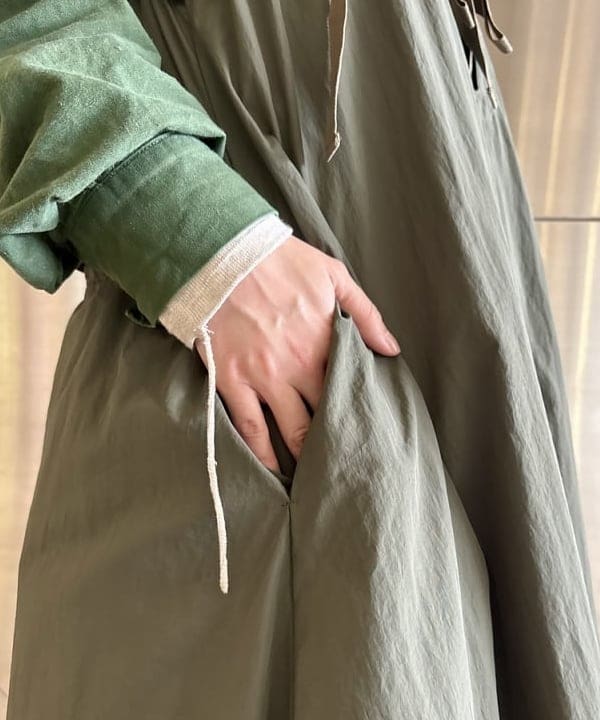 みりさんの「ナイロン タッサー C-1 ノースリーブ ワンピース」を使ったコーディネート