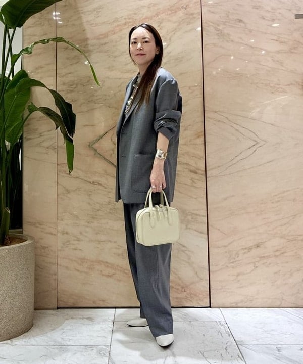 関 桂子さんの「BEAMS WOMEN｜YLEVE / シャンブレー ウール ジャケット」を使ったコーディネート