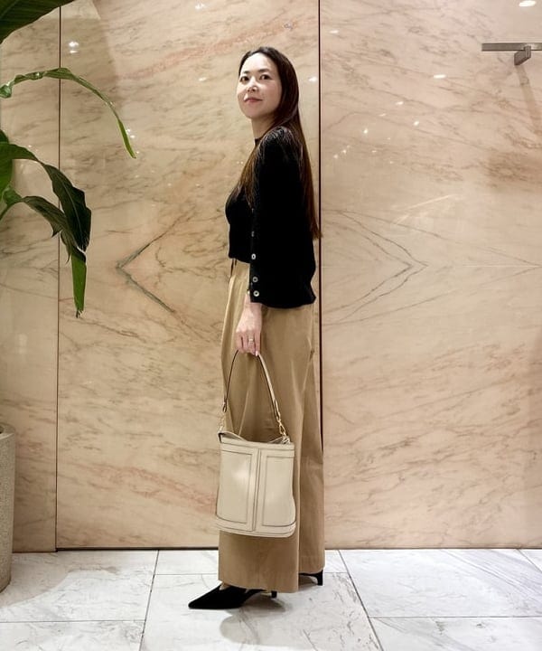 関 桂子さんの「BEAMS WOMEN｜SLOANE / 14ゲージ ワイドリブ カーディガン」を使ったコーディネート