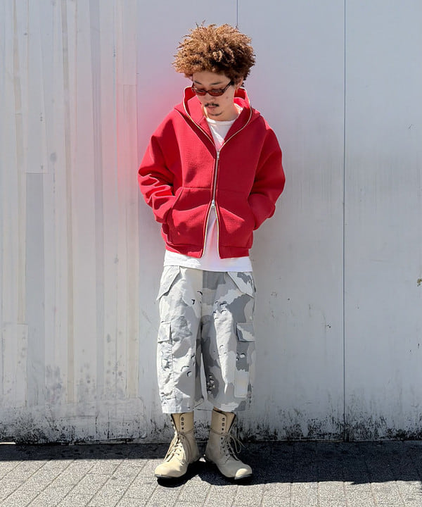 川端 大翔さんの「BEAMS WOMEN｜フルフェイス ジップアップ フーディ 【ワイドショートフィット】」を使ったコーディネート