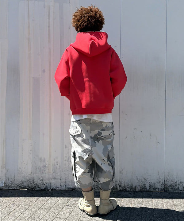 川端 大翔さんの「BEAMS WOMEN｜フルフェイス ジップアップ フーディ 【ワイドショートフィット】」を使ったコーディネート