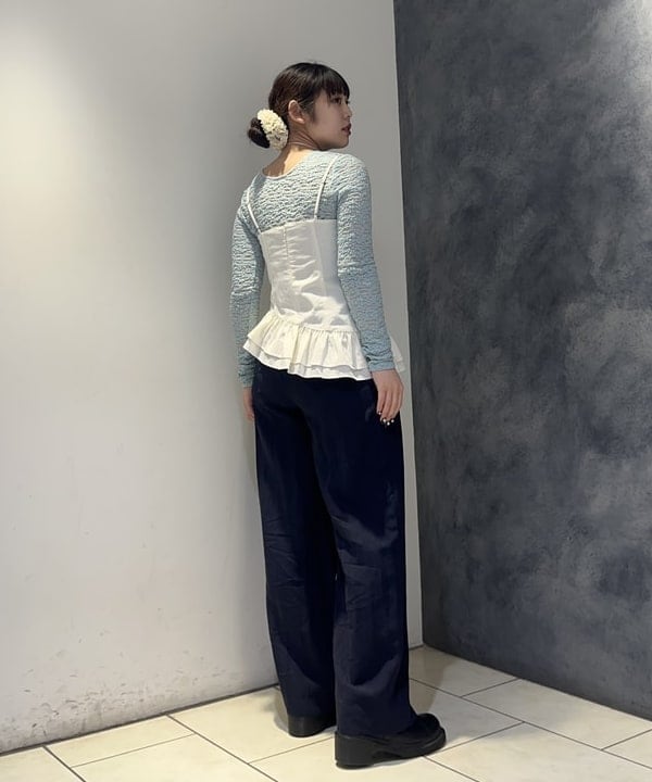 星野 真依さんの「BEAMS WOMEN｜ジャカード レース クルーネック Tシャツ」を使ったコーディネート