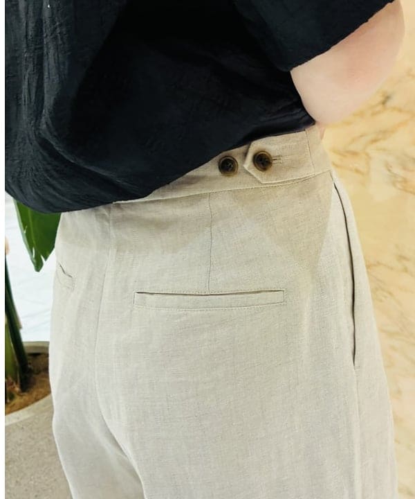 岩沢 珠代さんの「BEAMS WOMEN｜CMMN SWDN / Ture オープンカラー シャツ」を使ったコーディネート