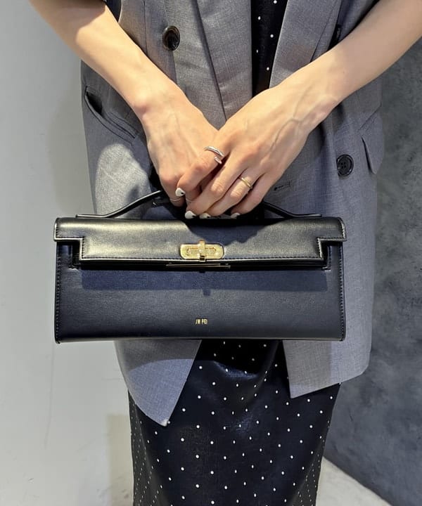 ササキさんの「BEAMS WOMEN｜サテン ドット キャミワンピース」を使ったコーディネート