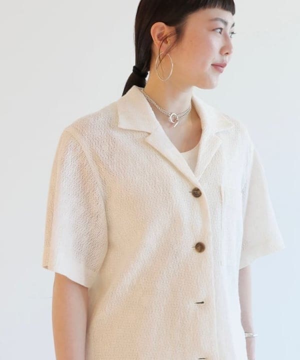 Ichika Hondaさんの「BEAMS WOMEN｜ISOLATION / カーブ パーム バングル シルバー」を使ったコーディネート