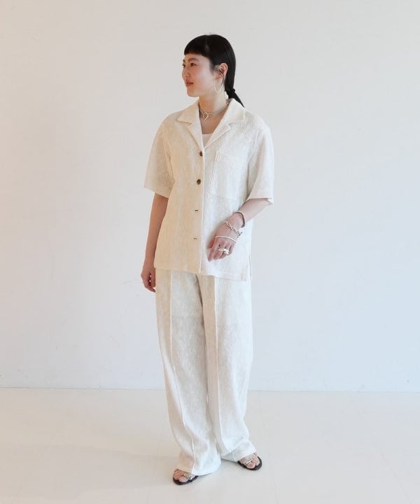 Ichika Hondaさんの「BEAMS WOMEN｜ISOLATION / カーブ パーム バングル シルバー」を使ったコーディネート