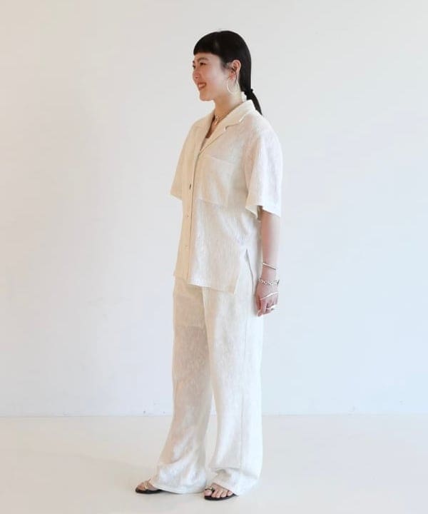 Ichika Hondaさんの「BEAMS WOMEN｜ISOLATION / カーブ パーム バングル シルバー」を使ったコーディネート