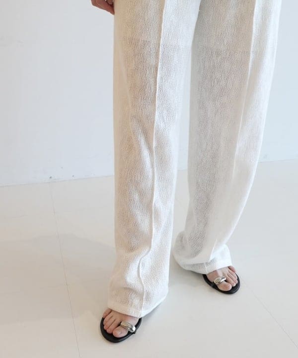 Ichika Hondaさんの「BEAMS WOMEN｜ISOLATION / カーブ パーム バングル シルバー」を使ったコーディネート