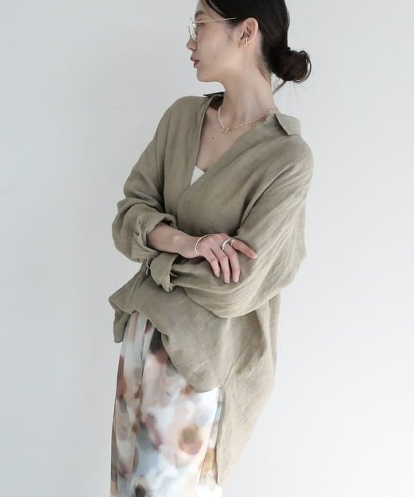 隈元 楓さんの「BEAMS WOMEN｜:colon / リネンシャツ」を使ったコーディネート