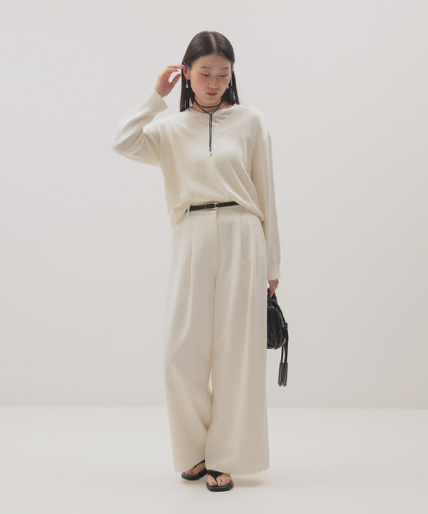 隈元 楓さんの「BEAMS WOMEN｜コットンシルク Vネック プルオーバー」を使ったコーディネート