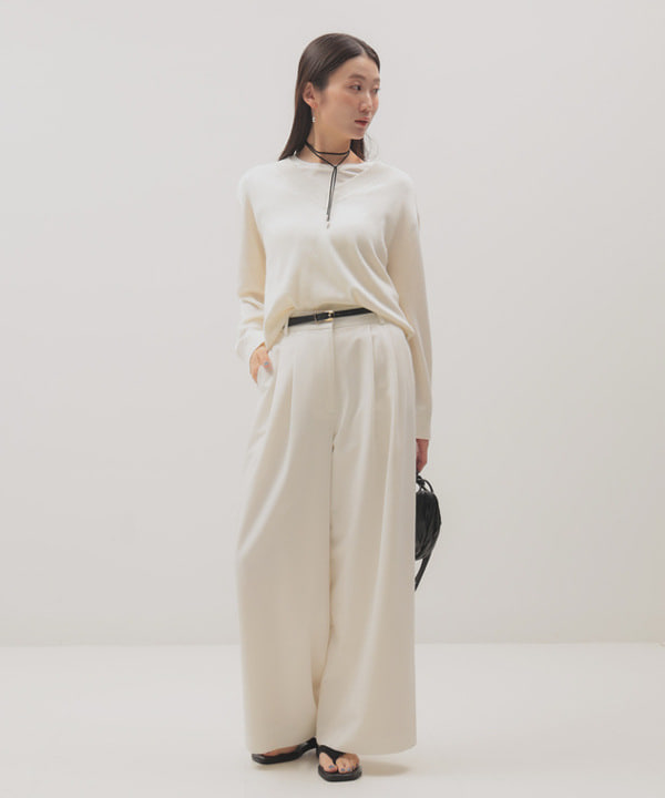 隈元 楓さんの「BEAMS WOMEN｜コットンシルク Vネック プルオーバー」を使ったコーディネート