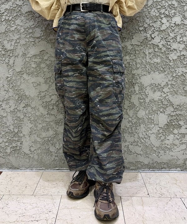 たぐみさんの「BEAMS WOMEN｜リップストップ ミリタリー パンツ」を使ったコーディネート